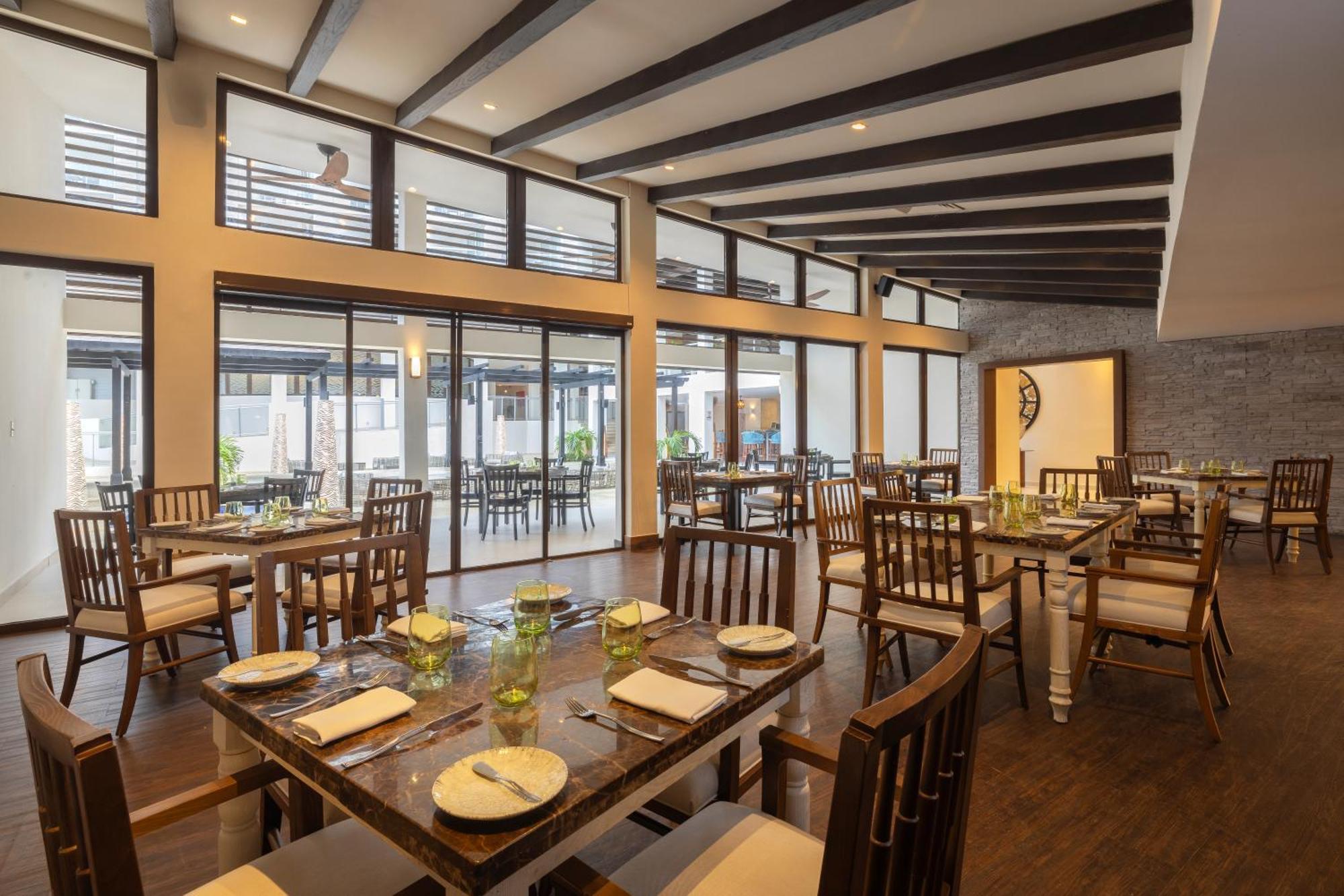 Hideaway At Royalton Blue Waters, An Autograph Collection All-Inclusive Resort - Adults Only Falmouth Exterior photo