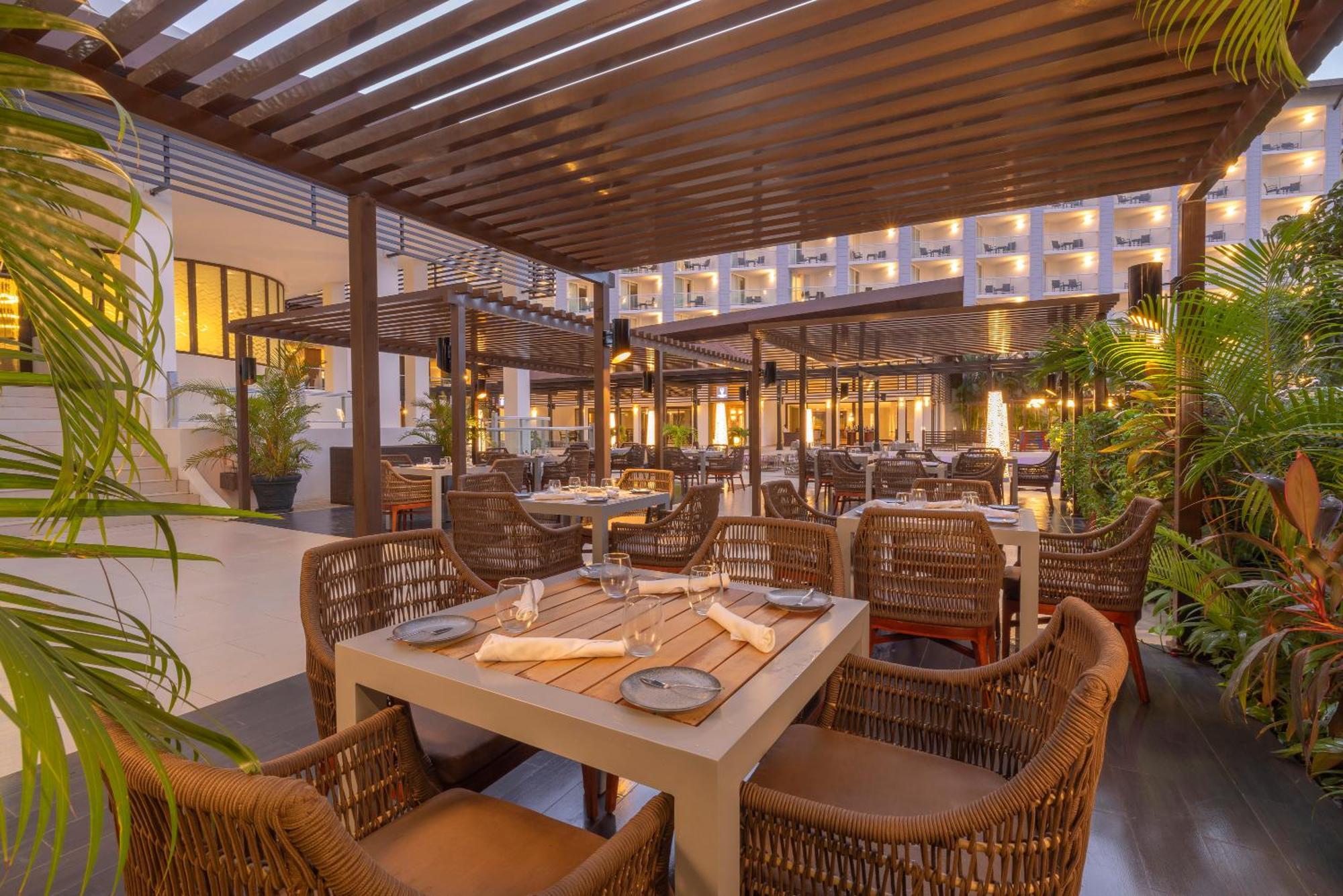 Hideaway At Royalton Blue Waters, An Autograph Collection All-Inclusive Resort - Adults Only Falmouth Exterior photo