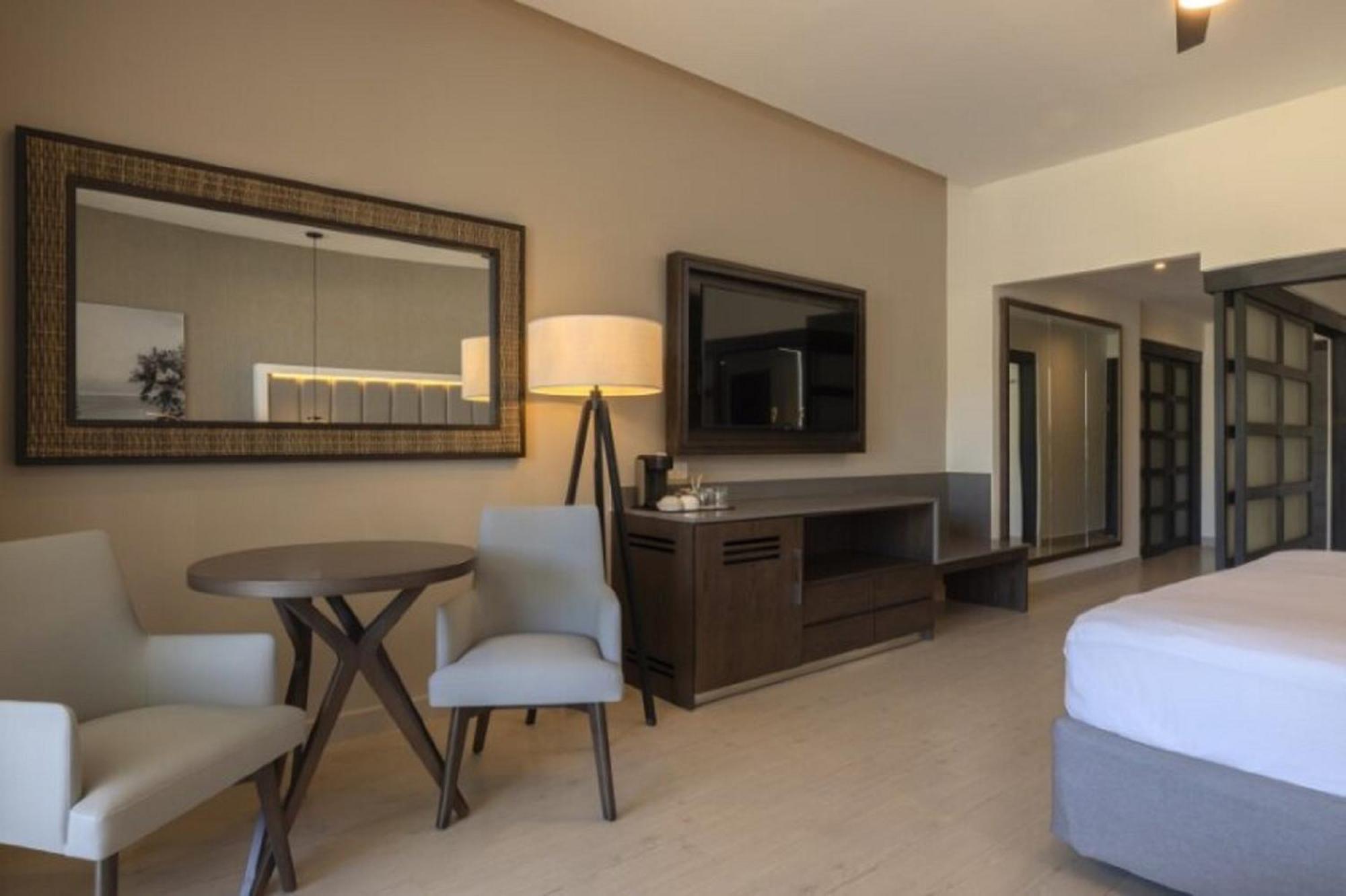 Hideaway At Royalton Blue Waters, An Autograph Collection All-Inclusive Resort - Adults Only Falmouth Exterior photo